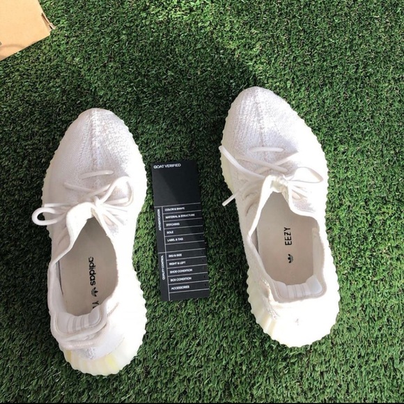 YEEZY 350 Cream - instagram @lacedyeg - Picture 3 of 3